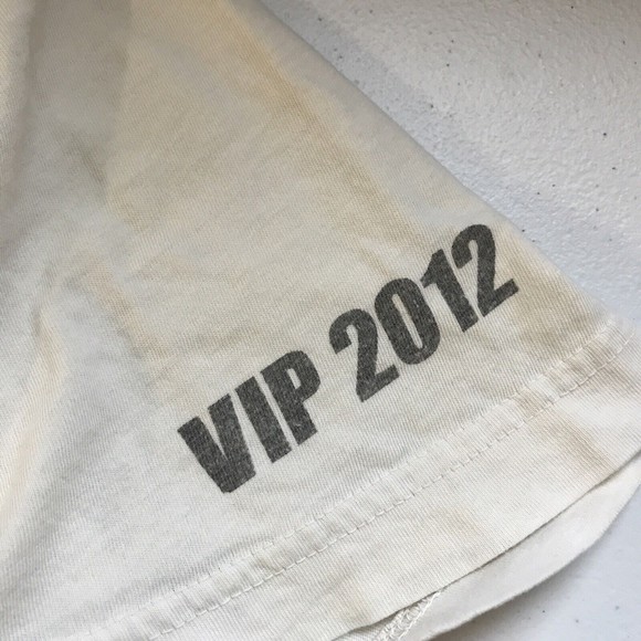 KISS 2012 Trunk Designer T Shirt Size Medium Rock & Roll KISS Shirt Front & Back - Picture 5 of 9